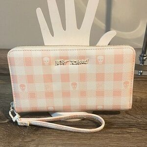Betsey Johnson NWOT Pink and White Checkered Long Zip Around Wallet 8x4.5x1
